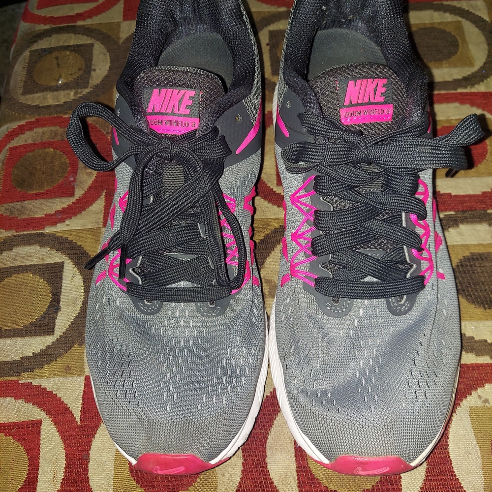 Nike Women's Gray and Pink Running Shoes